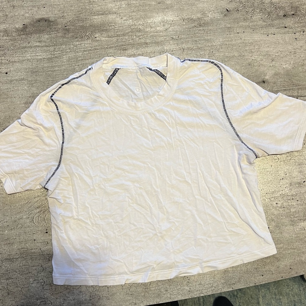 Lululemon white crop t shirt